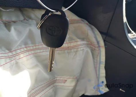 2016 Toyota Corolla Le из США, поврежденный, VIN 5YFBURHEXGP527996